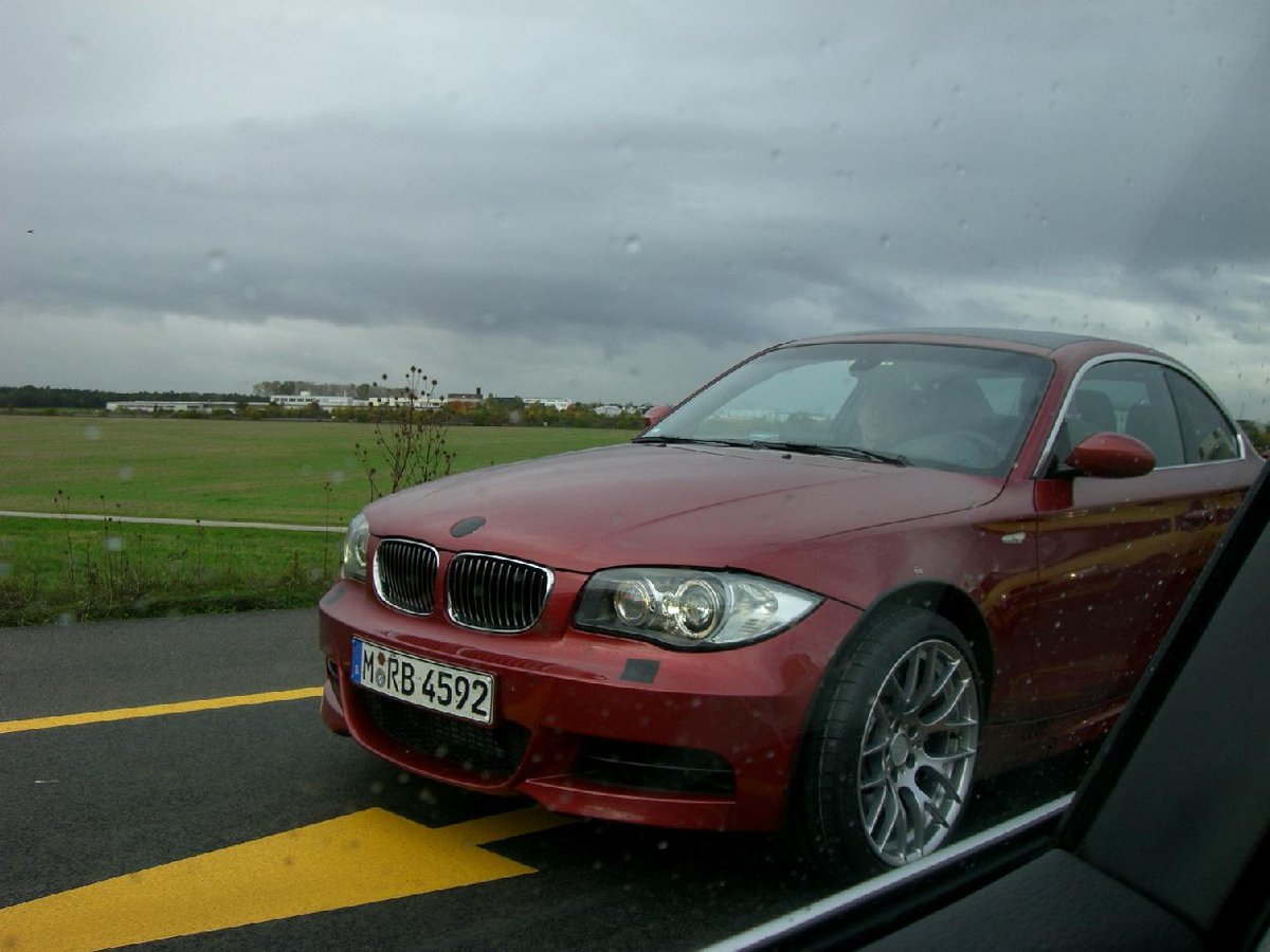 Upon his return he was presented with the build, & since the development portion was essentially complete with no cost incurred the car could be built on the 128i/135i production line during off hours. The BMW 1M was green-lighted for production. #BMWHISTORYWITHZULU