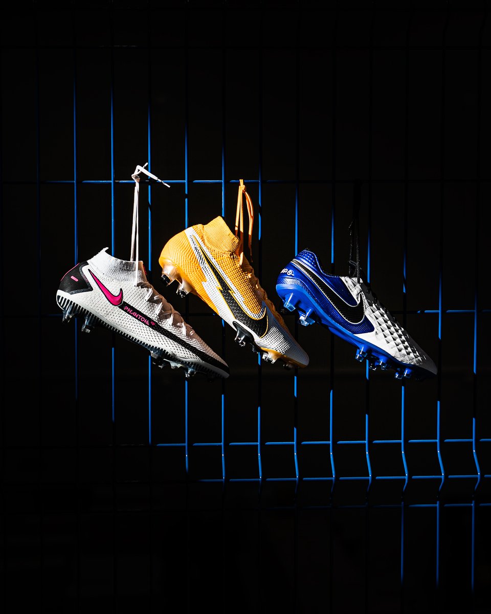 futbolemotion's tweet photo. 🌅Un nuevo resurgir. Una nueva temporada que afrontar. Nuevos objetivos.
Ya disponible el nuevo @nikefootball Daybreak Pack a través de nuestra web: https://t.co/3SNhSbIARG
--
#Nike #DaybreakPack #NikeMercurial #NikePhantom #NikeTiempo #FutbolEmotion https://t.co/OhbuGxQPQL