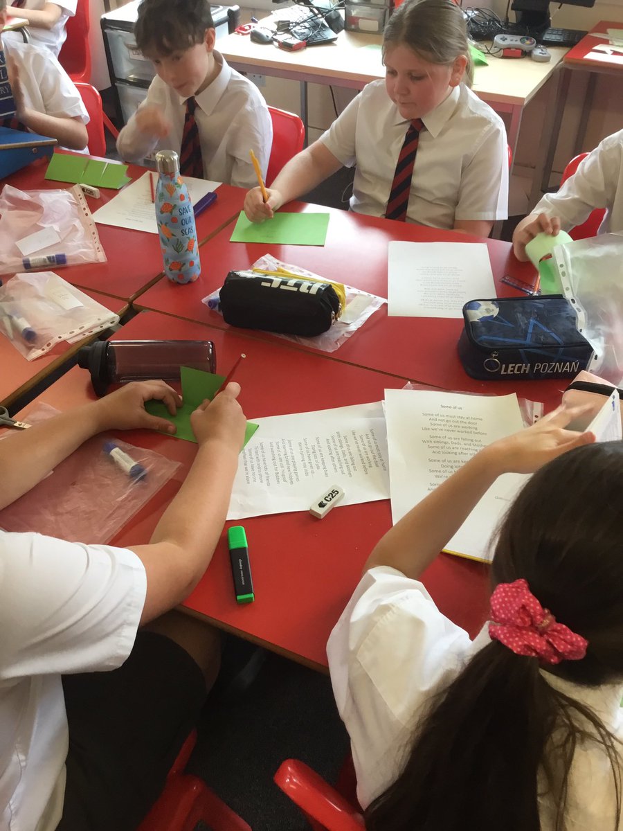 giffnockprimary's tweet photo. P7b are using lockdown poems to complete reciprocal reading roles #summariser #clarifier #questioner #symbologist https://t.co/ZWG3f5btOL