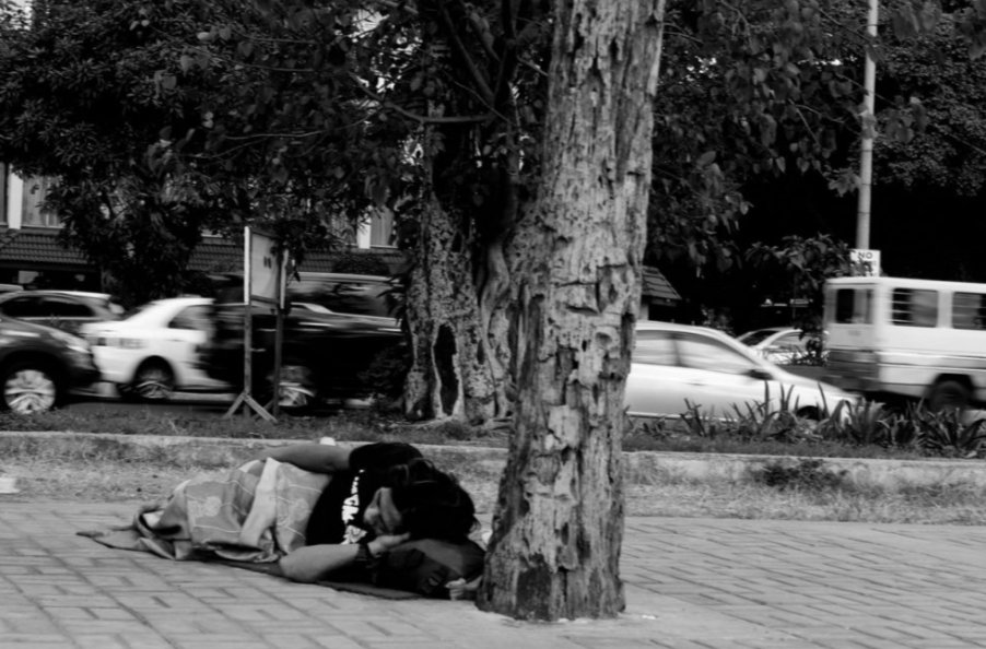 help_homeless20's tweet image. Don&apos;t you think every one deserve a proper shelter over their head for their safety and comfort? They need your help 😔

#homelesslivesmatter