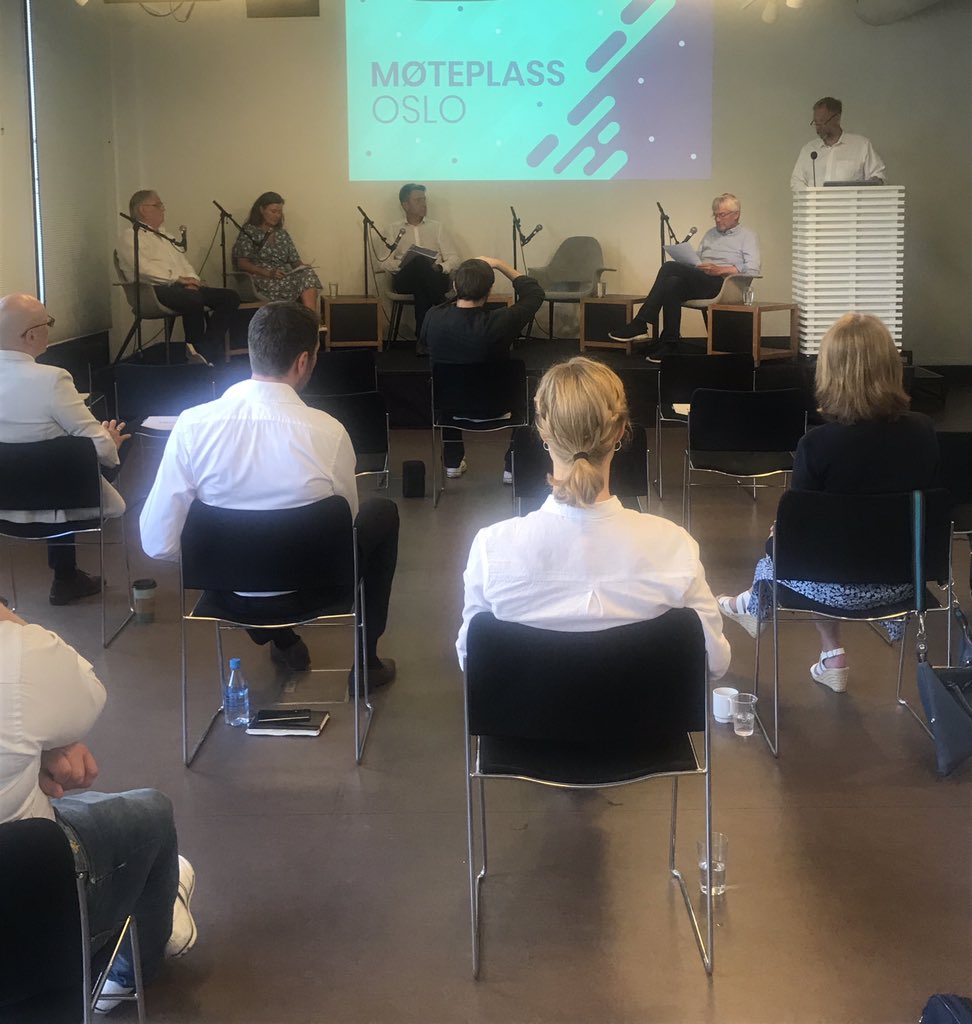 «Vi må investere i det nye næringslivet, som tenker nytt og er gode på teknologi og digitalisering», sier Thomas Falck, styreleder i <a href="/InvestinorAS/">Investinor AS</a> på Møteplass Oslo. Det diskuteres med representanter fra <a href="/virke_no/">Virke</a> , <a href="/Finansdep/">Finansdepartementet</a> , <a href="/ProVentures/">ProVentures</a> og <a href="/Arbeiderpartiet/">Arbeiderpartiet</a>