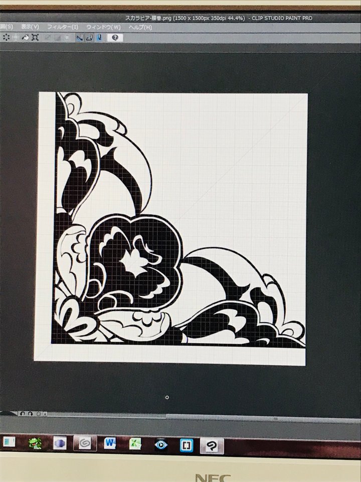 私は絵を描きたいのになんで模様ばっか描いてるんだろうという気持ちになってくる…? 