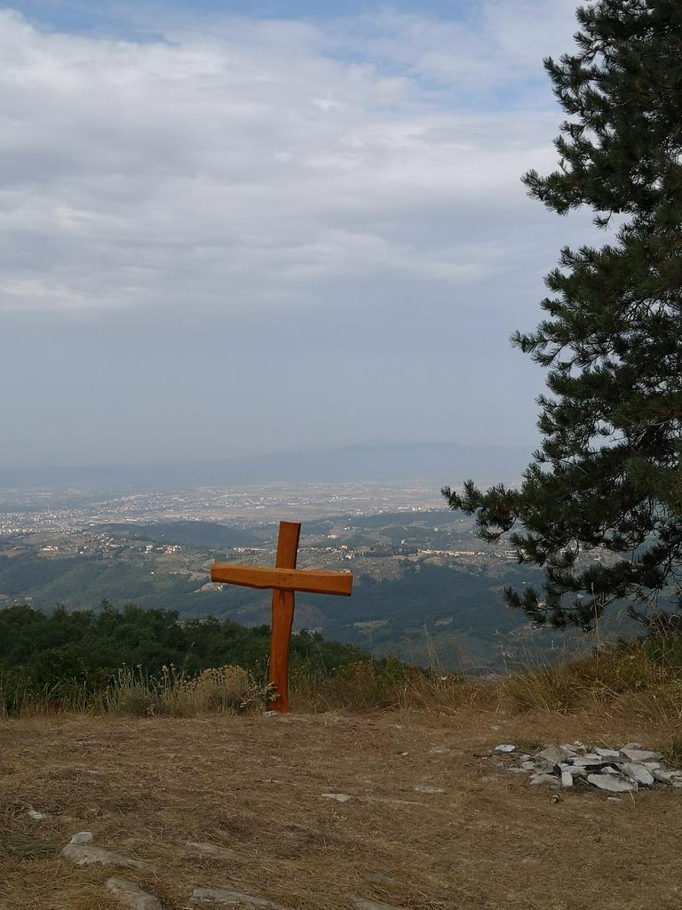 LaZiaMat's tweet photo. #Firenze
"La cosa che ha amato di piu è stata l'aria"
Cit. Ivan Graziani
#ViaDegliDei #ultimatappa https://t.co/CdjUyMShM6