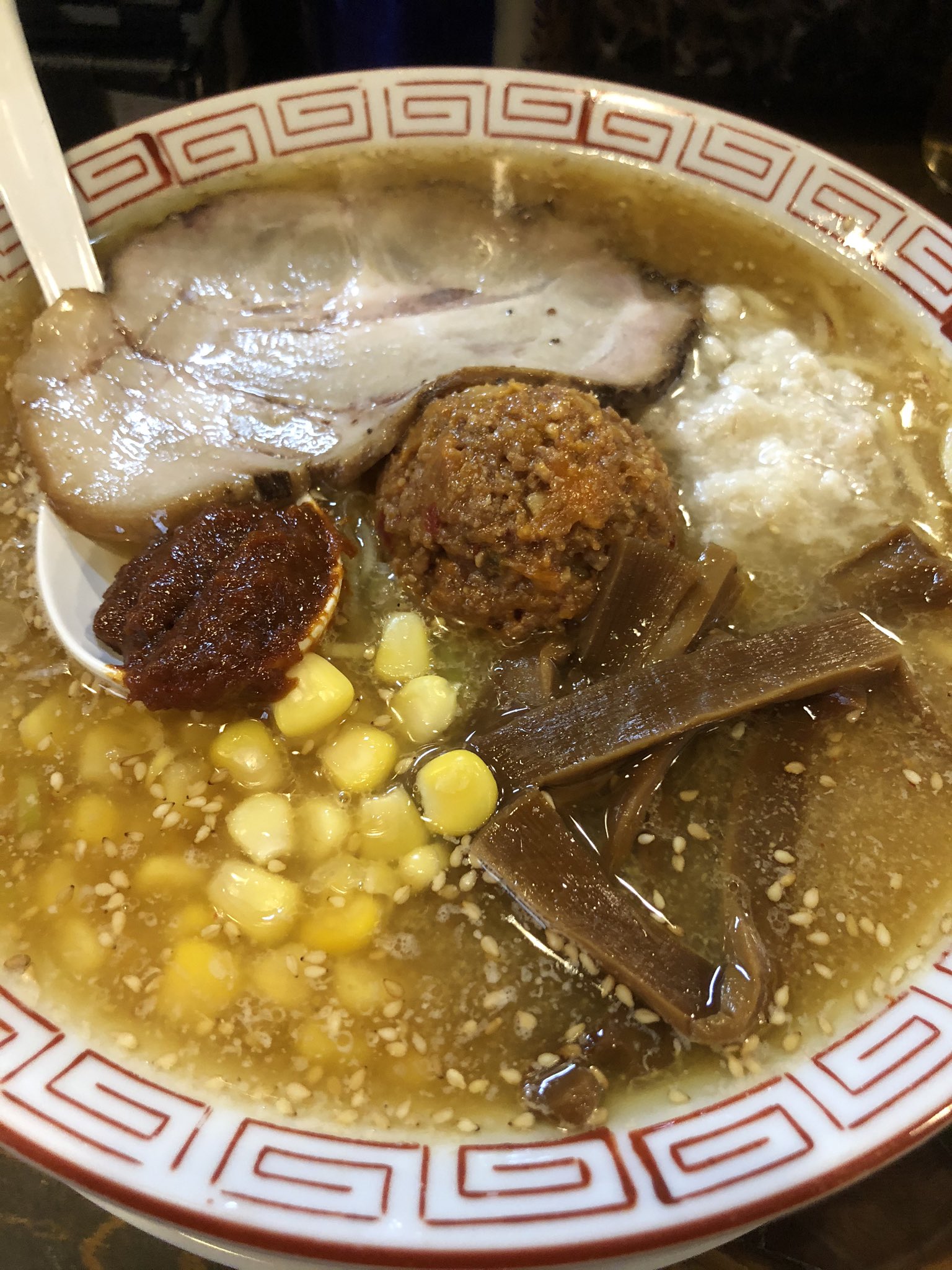 Ats N くをん 福島市にて 背脂肉みそ味噌ラーメン 850円 を 背脂 肉味噌 辛味噌を混ぜ合わせて味の変化を楽しみながらいただきました 辛みはあまり感じませんがいい感じで汗だくになりました F Ramen Ramen T Co Yyrenfl5lf Twitter Ats N くをん 福島市にて 背脂肉みそ味噌ラーメン 850円 を 背脂 肉味噌 辛味噌を混ぜ合わせて味の変化を楽しみながらいただきました 辛みはあまり感じませんがいい感じで汗だくになりました F Ramen Ramen T Co Yyrenfl5lf Twitter