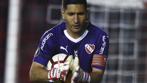 ConurbanoDiario's tweet photo. Independiente confirmó la rescisión de contrato del arquero uruguayo Nicolás Campaña quien se mantuvo firme en su salida por "supuestos impagos de salarios", según alegó el club en un comunicado. https://t.co/NMv1Uc0wKK https://t.co/lb18Gokyq1