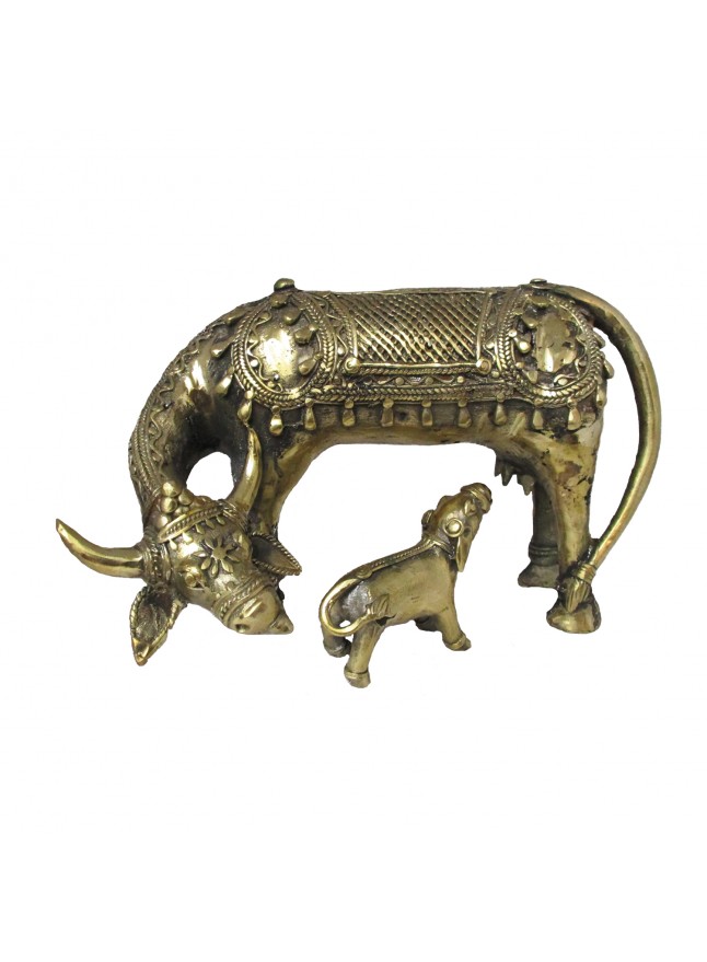 Aar_Mart's tweet photo. #Dhokra #Art: A 4000+ years old wax casting technique practised by the tribal artisans!

#TribalArt #Home #Decor
#Handmade #Brass
#Cow #Showpiece
#Gifts
#Aarmart https://t.co/dZzy7PIJEG