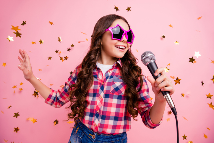 Whooops_a_Daisy's tweet photo. MEGA-List from https://t.co/VveY5HSqUm worth checking out to keep the kids Smiling, dancing and singing! https://t.co/3Xtqujm17U