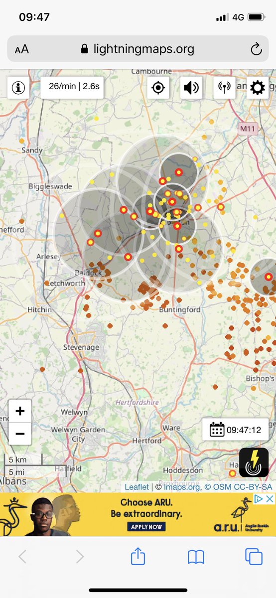 Wow 😮.   Constant lightning and constant rumbles going on.  @metoffice @Liam_Ball92 @ollyewers @BBCWthrWatchers @convectivewx @LondonSnowWatch @steakfan1