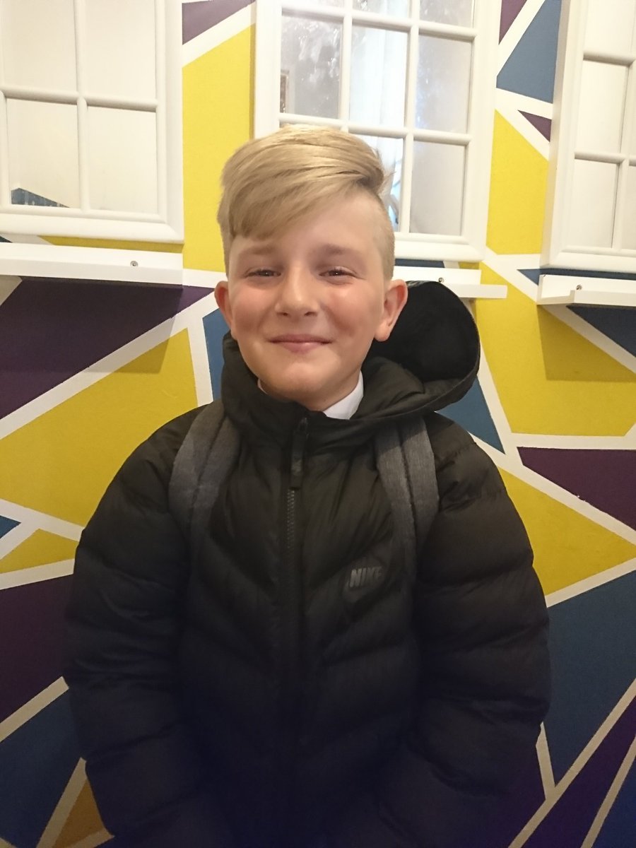 NatalieLogan9b's tweet photo. Good luck to Our Alex's on his first day at the high school. 💙🚸
Looking handsome this morning and eager to leave he was pretty excited. 😁

#firstdayathighschool #S1 #enjoy #ourboy #AlexLogan #beginningofanewjourney #goodluck @pathheadprimary  @ViewforthHS https://t.co/fRTWRBrJZO
