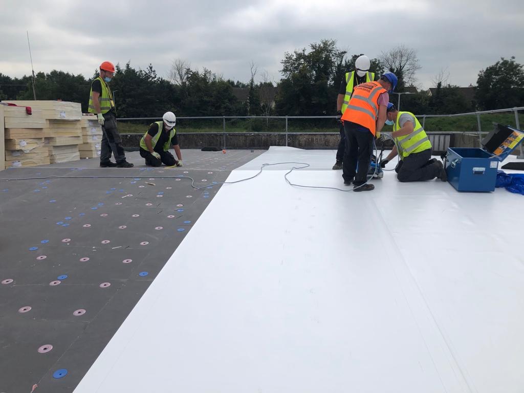 SikaIreland's tweet photo. Works are progressing well on this #roof #refurbishment project, where the guys at Lynch Roofing are installing our new #SikaBit vapour barrier, Sika Sarnafil Mechanically Fastened System and @SFSintec IsoWeld heat induction system.
Keep up the great work Lynch Roofing! https://t.co/UvU4SdWsnD