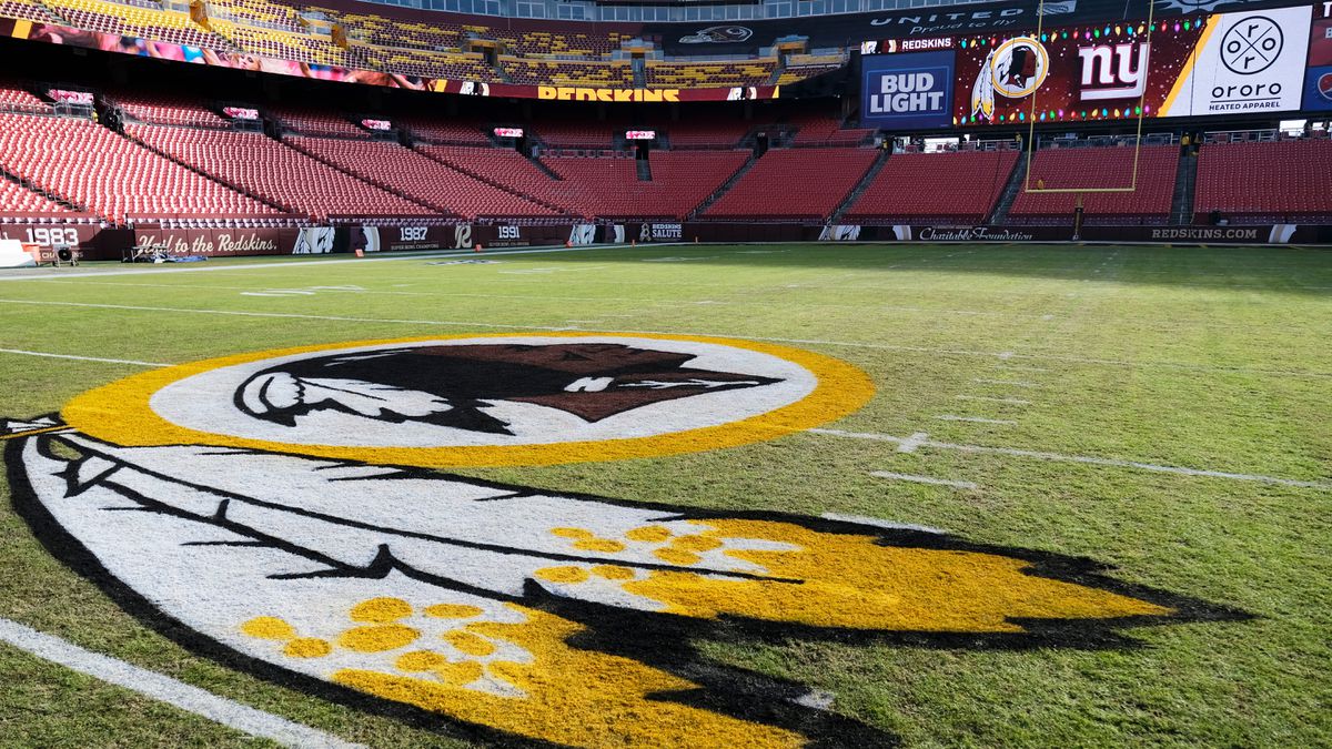 MundoNFLEsp's tweet image. 🏈

@WashingtonNFL jugará a puerta cerrada la próxima temporada.