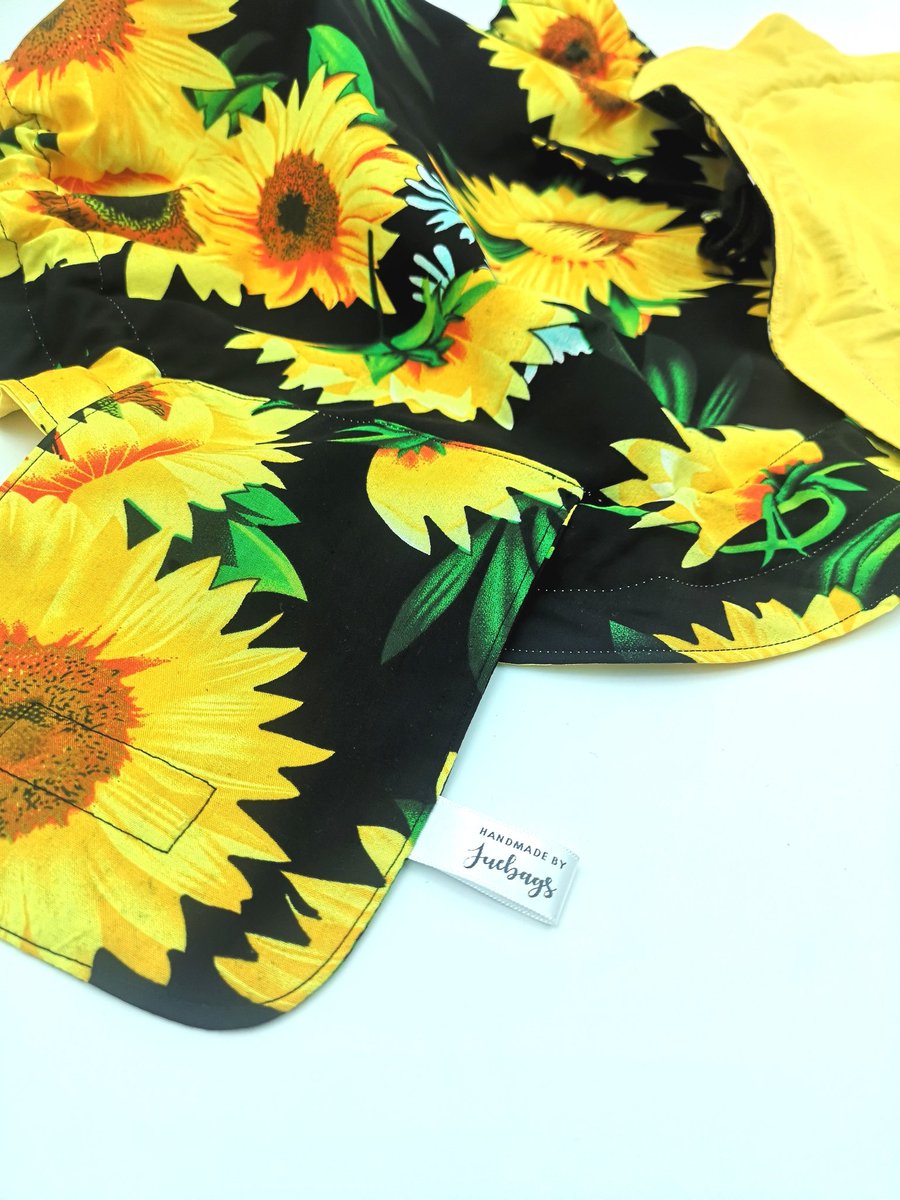 claridge23's tweet image. My Drawstring makeup pouches and all my handmade items are available to purchase on my website juebags.co.uk or #numonday #drawstringpouch #sunflowers #handmade #smallbusiness #juebagsshop #cosmetics #makeup #bees #holidays #vacations #etsyshop #thegiftofhandmade 🌻🐝