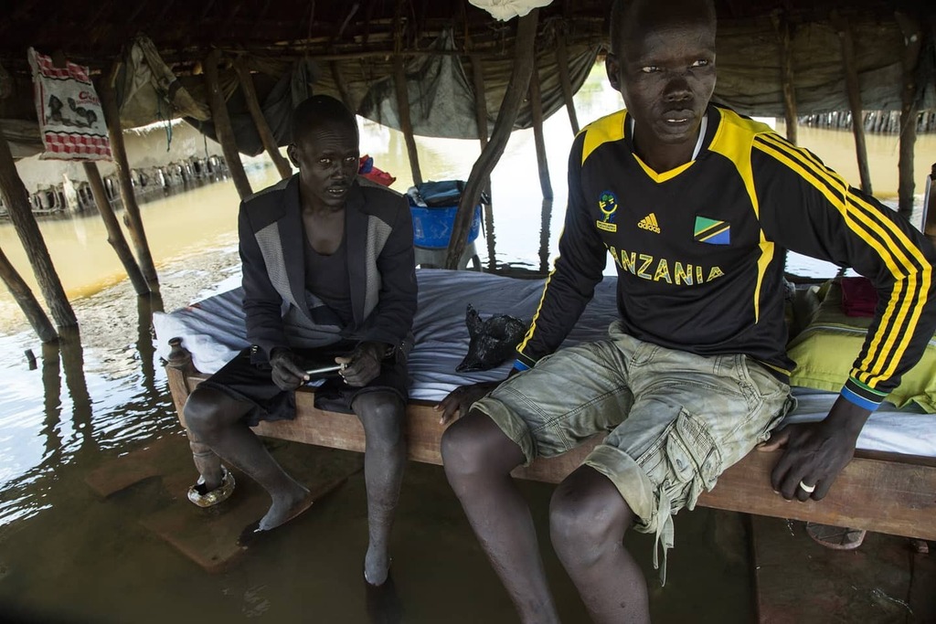 EverydayAfrica's tweet image. Photo 📸 @bullen_chol 

As the flooding continues in Bor Jonglei state in South Sudan, it has exposed more people to live their life in water.

#Bullencholdairies  #documentphotography #flood2020  #southSudan #Jonglei #Bor #Noorimages #ngphotocamp #everydayeverywhere #Water #…