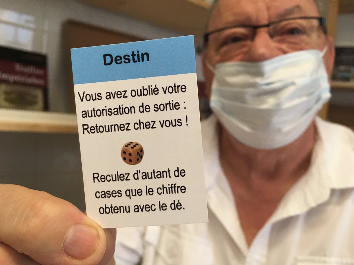 BLasseguette's tweet photo. Ce matin nous jouons au Jeu du confiné à #Thenon, sur une idée de Marc Balland de Ahahah éditions. #coronavirus #jeu #Dordogne #humour https://t.co/wP1yY4DmU5