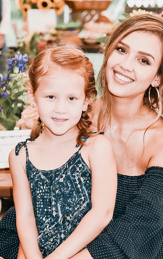 JessicaAlbaFR's tweet photo. 13 Août 2020 | L’adorable Haven Garner Warren souffle ses 9 bougies aujourd’hui 🎂 Nous lui souhaitons un très joyeux anniversaire ❤️🎈 https://t.co/vV4NPFFAev