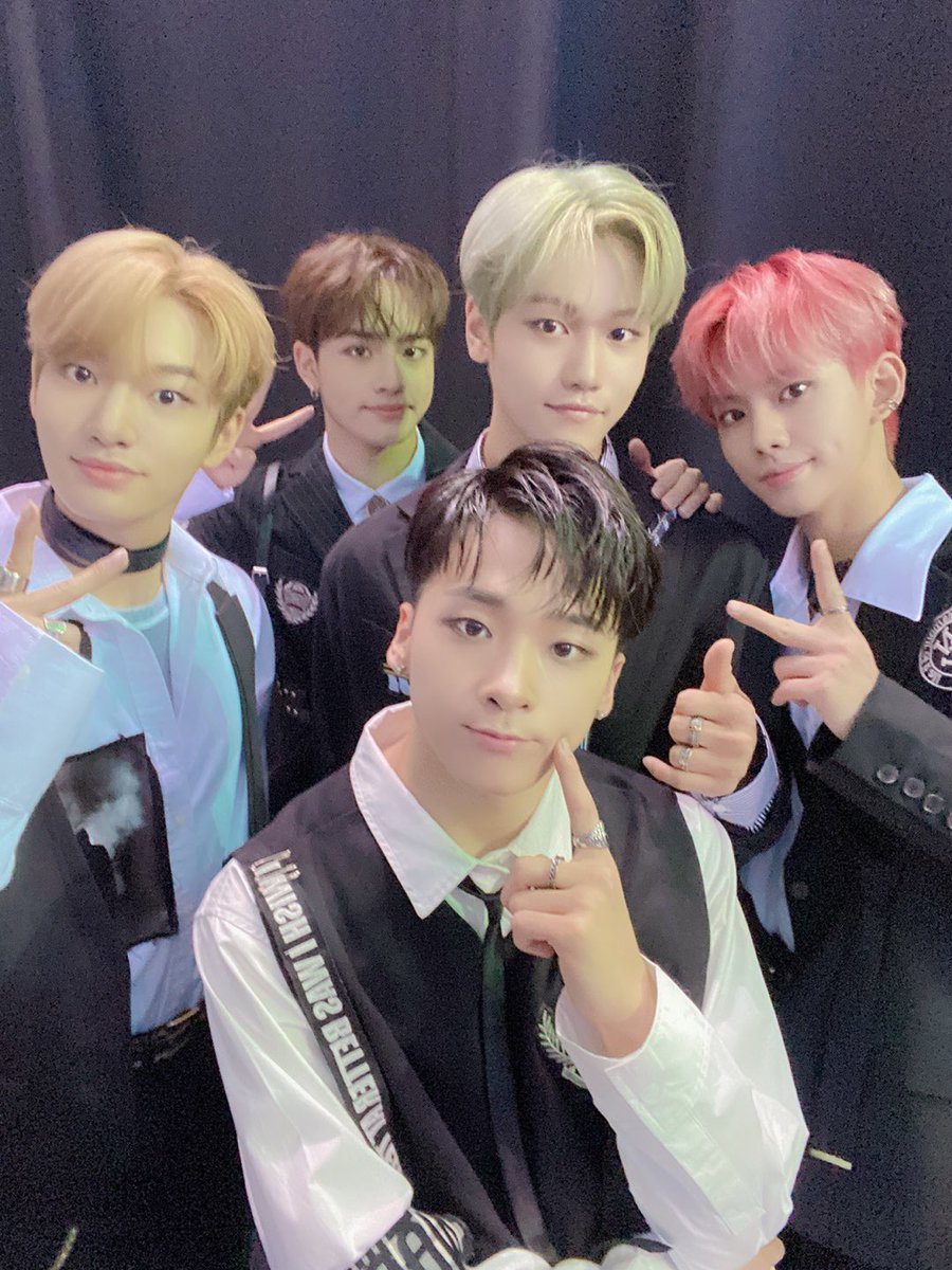 잠시 후, 6시 40분 #소리바다어워즈 에서 펼쳐질 MCND 무대 !

칼군무에 ICE해질 준비하고! 
틱톡 앱과 U+아이돌Live 앱을 통해 함께해주세요!💎

#MCND #엠씨엔디 #2020소리바다어워즈 #2020SOBA