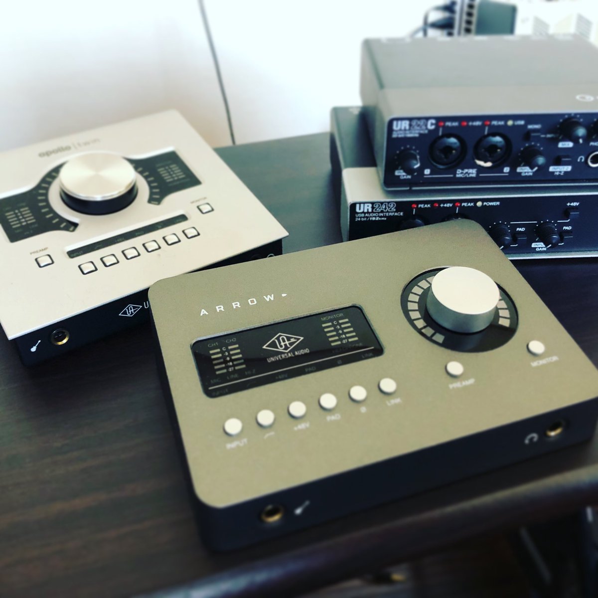 OMFACTORY_PC's tweet photo. Thunderbolt、USB3.1(Type-C)、USB3.0、USB2.0etc…
様々な環境での色々な動作をチェックしております！
#DAW #steinberg #univesalaudio #ur22c #ur242 #arrow #uadarrow https://t.co/Q74PEx3LAK