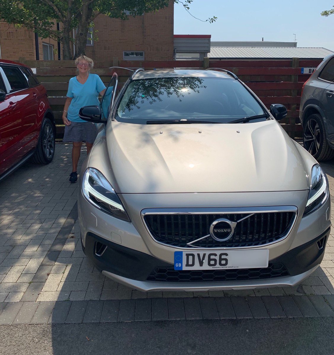 MarshallVolvo's tweet photo. Congratulations to Stella who has just collected her new V40 from Aaron at Marshall #Volvo #Grantham. Busy, busy, busy for handovers! #marshallmoments https://t.co/dyrLDhterc