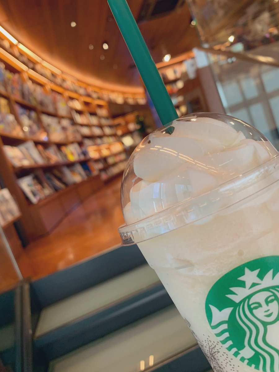Runon_sing's tweet photo. スタバの新作

『 ジュシー ピーチ フラペチーノ🍑 』

飲んでみました🥺 https://t.co/uh1CEgicYs