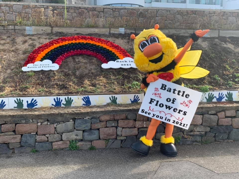 BattleofFlower's tweet photo. Who said we couldn’t cause mayhem even without a Battle of Flowers this year! Our Battle Bee and Ambassadors out this morning on the Avenue waiving and keeping Battle in our minds. Lots of beeping horns in support and lots of fun for all - thank you! #backin2021 #communityspirit https://t.co/Dd8JqwG5zK
