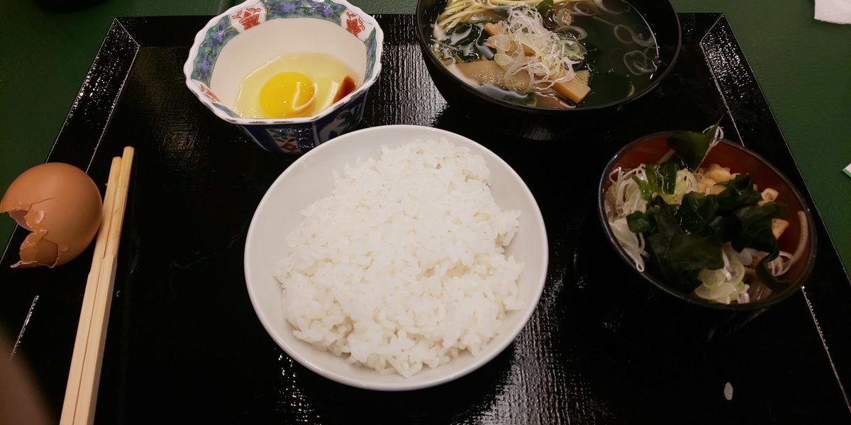 ksmsts0913's tweet photo. 廃棄前提おじさん…。そんなことしても「得」にならない！旅先で出されたものは、よく味わい���食する！それが礼儀だよ。
府中のホテルコンチネンタルにある東北牧場というレストラン。しっかり料理は小分けされ、しかもたくさんの創作料理が食べられて満足感高いぞ！（後半が宣伝なのは赤ランプだな） https://t.co/I405rv0XI7