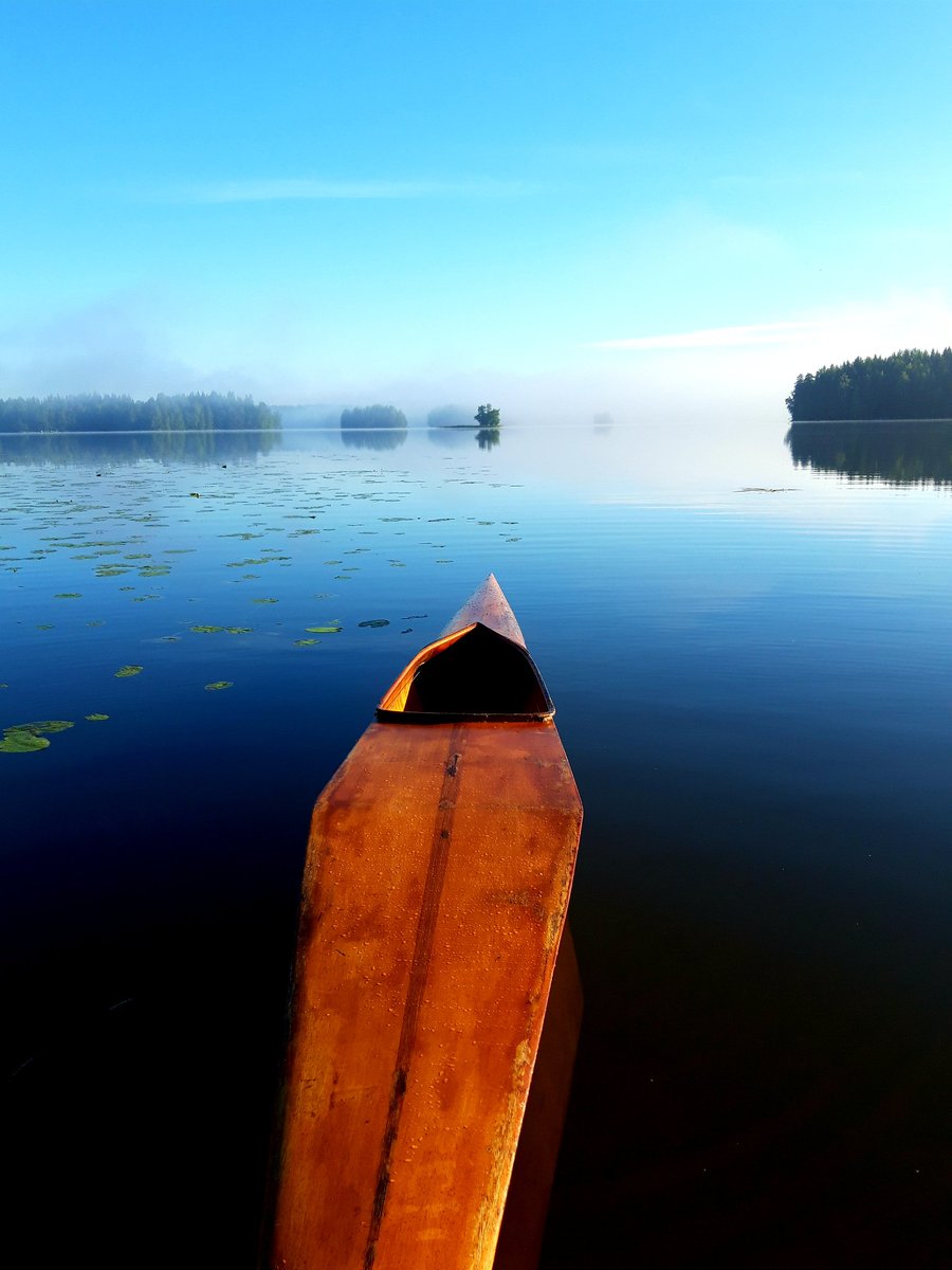 markkutaivainen's tweet photo. 💙 Uskollinen, uupumaton lenkkikaverini, "kesäheilani" jo vuodesta 1967 - kajakkini Hunter, metsästäjä nimeltään... (https://t.co/vNiZj9ngvV...) #kajakki #meloja #melonta #kajaking #canoesport #järviluonto #Suomenluonto #Joutenolossa #finishnature 🇫🇮 https://t.co/mqkjg9Ak2J