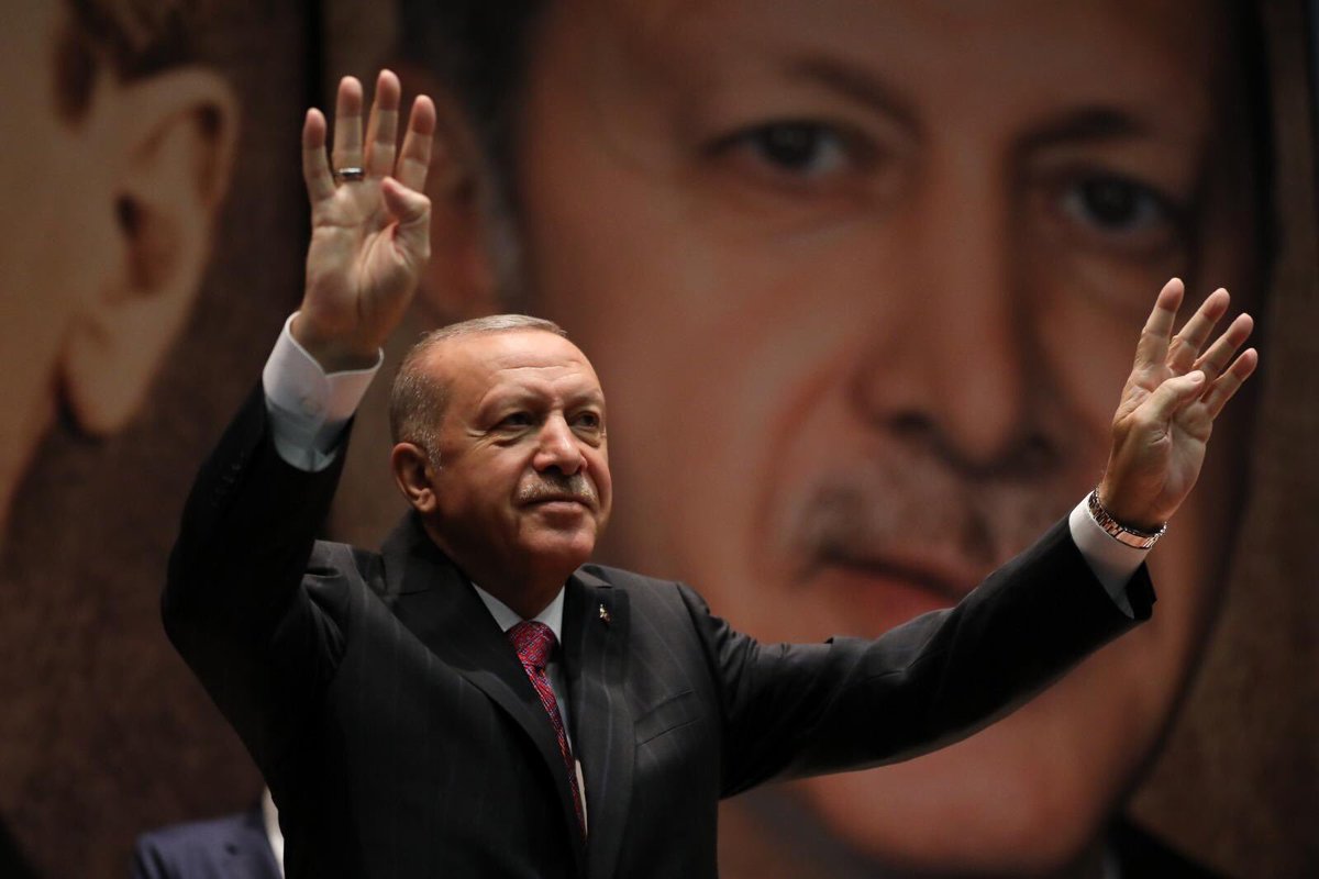 Genel Başkanımız ve Cumhurbaşkanımız Sn. <a href="/RTErdogan/">Recep Tayyip Erdoğan</a>, Genel Merkez’de düzenlenen Genişletilmiş İl Başkanları Toplantımıza katılarak gündeme ilişkin açıklamalarda ve beyanlarda bulundu.