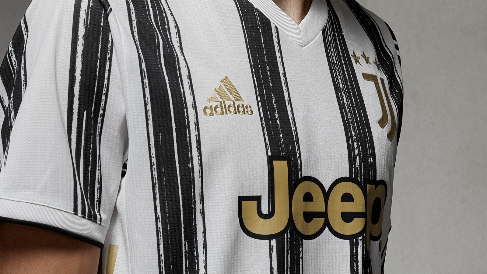 ondernemen Geestig samen JuventusFC 🇬🇧🇺🇸 on Twitter: "Elegant at home and away 🙌 The new 20/21  home &amp; away shirts by @adidasfootball. Both available on the Official Juventus  Online Store! ⚪️⚫️ https://t.co/9F06yWDfFq 🔷 https://t.co/9F06yWDfFq  #ReadyForSport #