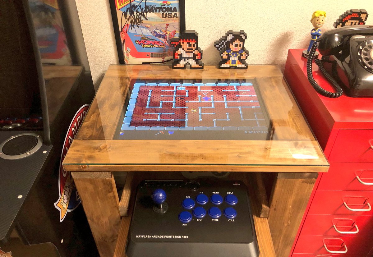 Sasuke 注文していた自作テーブル筐体用のガラス天板が届いた これでやっとテーブルとしても使えるので満足かな レトロゲームが似合うね