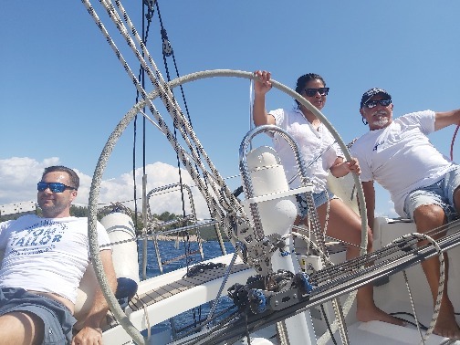 Anasailing's tweet photo. A little bit of sailing, a little bit of seafood. So again, a little bit of sailing then a little bit of seafood. And again a little bit of ... to be continued ⛵🦐🐟
#anasail #anacourses #learntosail #sailingincroatia https://t.co/qULmPcRCXK