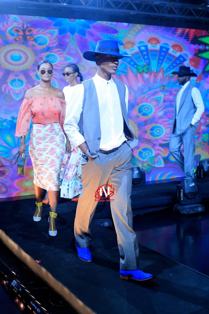 Arywest23's tweet image. #Modelo_Arywest.   
#StepModelsAngola.  
#ModaLuanda2020.  
#Neonvibes.   
@WanKiamy