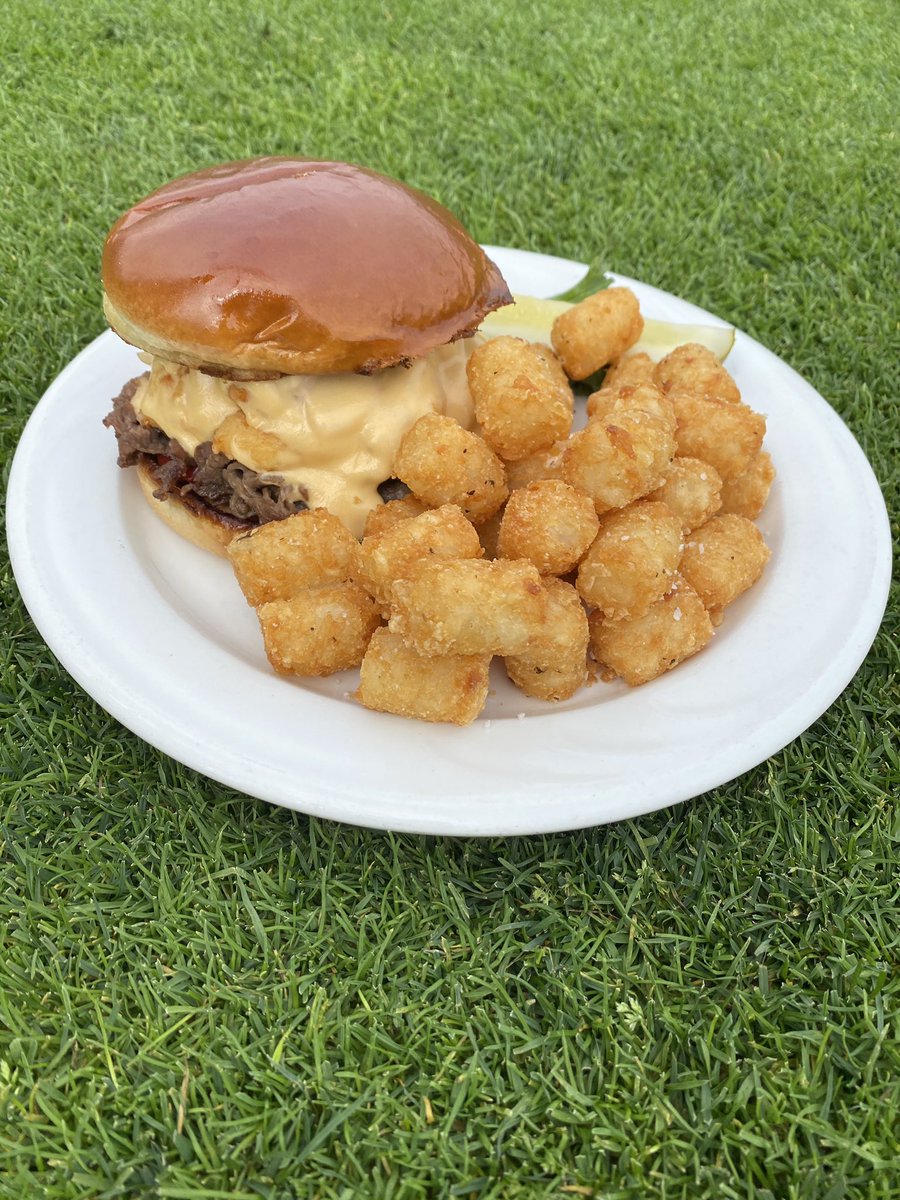 We have a delicious special for you today—Beef and curd Sandwich! Hot prime rib, sautéed bell pepper &amp; onion, fried cheese curds, cheese sauce aioli on a brioche bun served with tator tots ($16)🤩👏🏼 #stonebrooke