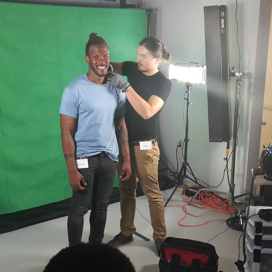 flowsparkmedia's tweet photo. Aspiring biologist and video host Michael Mills on the set of our production for the @AmerChemSociety in 2018. Where does the time go? #stemvideo #sciencevideo #videoproduction #sciencevideo #videoproductionnyc https://t.co/gK5xoeRyEe