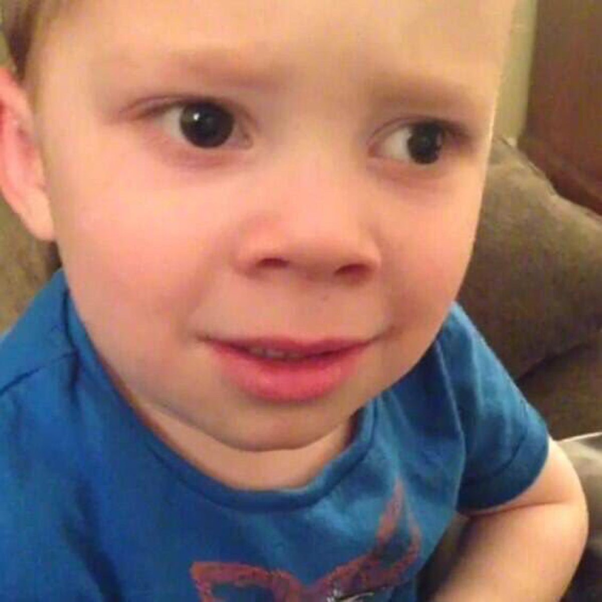 alljvck's tweet photo. #wermiculture is when ur listening to LIND and you know all the order of the songs but THEN is on the shuffle and u started sing the right song but the wrong one comes next and ur like... https://t.co/bZbXOonTfs