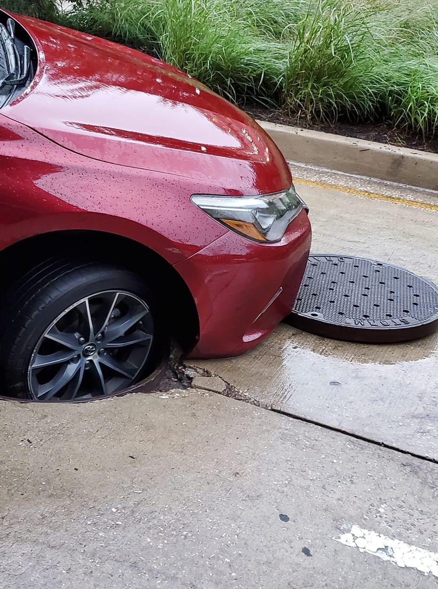 BCFDL734's tweet photo. When rain pours🌨, we ask our followers not to drive 🚘, cycle 🚲, or attempt to cross 🚶‍♂️🏃‍♀️🧑‍🦽👩‍🦯 thru water. Not only can the force of the moving water lift a car, it can easily sweep a human off their feet. Even if you think the water isn’t that fast, the road might not be there. https://t.co/jZJdE6ZSqM