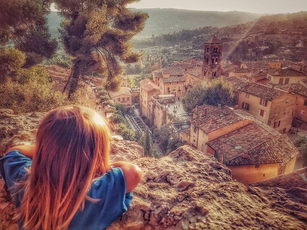 Every day my #children help me #rediscover the world. Through the eyes of a #child, every $tree becomes a magical being, a #town an ingenious pattern of actions and the slightest wind a #mystical touch of mother #earth.

Dad's of the world. I urge yo… instagr.am/p/CD1XNTynxSL/]