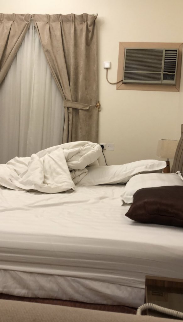 هاه من يجيني فاضي لين ١٢ بالليل ؟؟