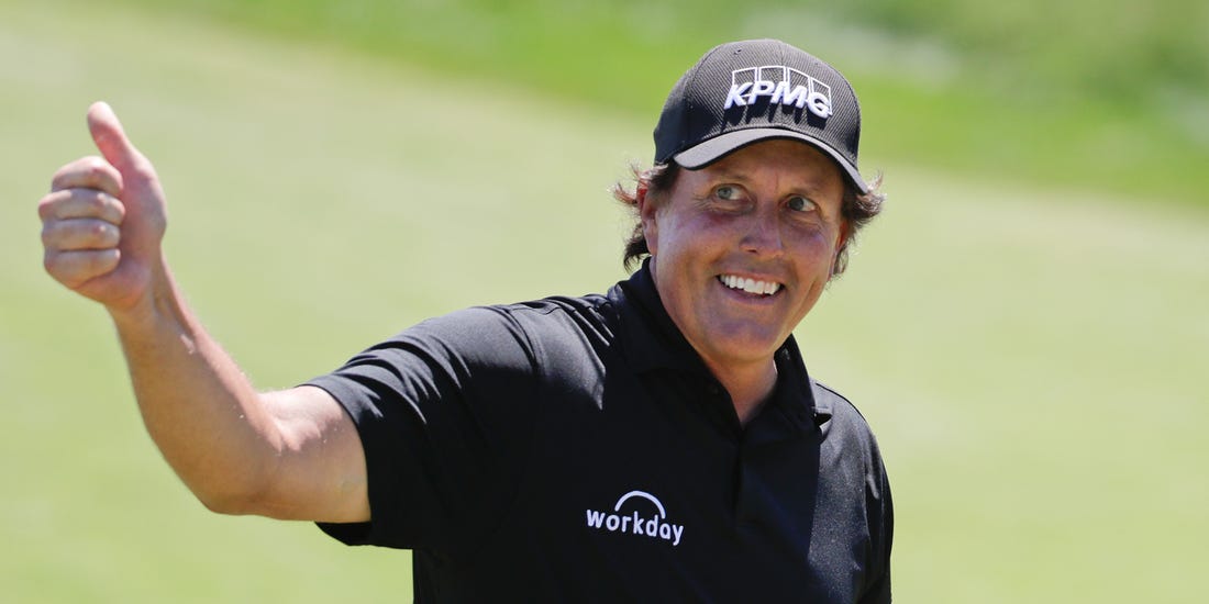 sportsthread's tweet photo. #NationalLeftHandersDay 🤚
A few great leftys: 
Barry Bonds
Wayne Gretzky
Lionel Messi
Phil Mickelson https://t.co/s8E4Q3l2rN