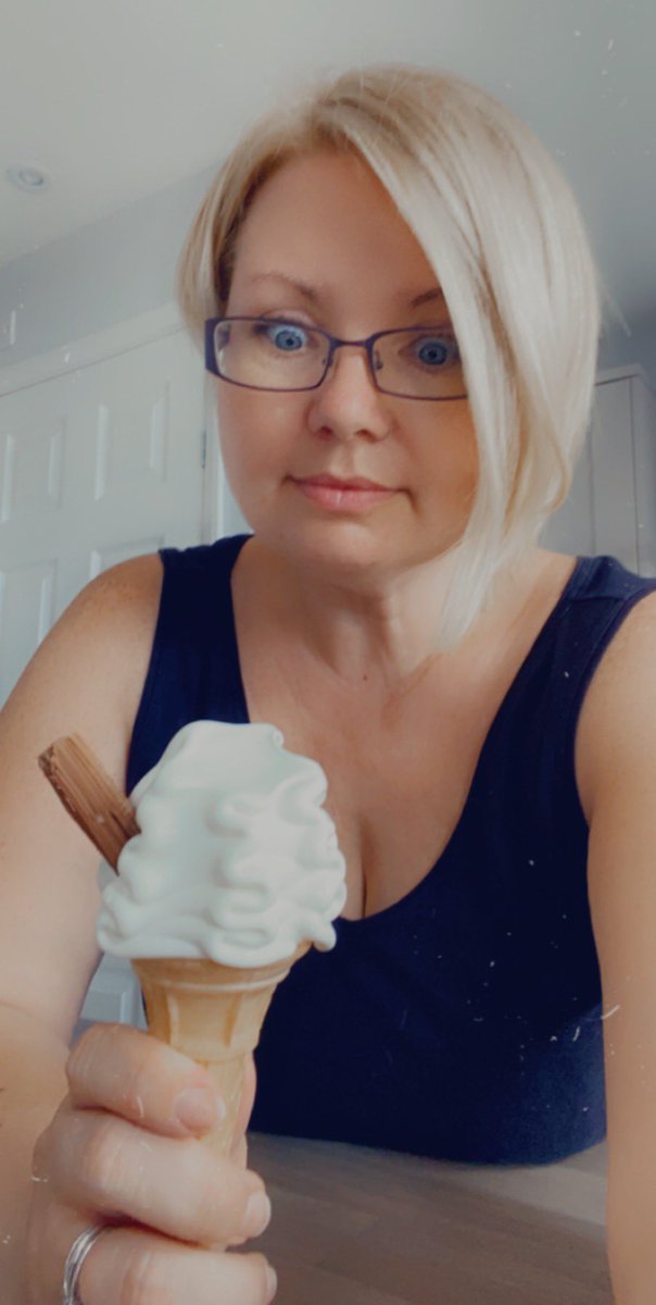 gleni77's tweet photo. @NMacdonaldBHT My ‘office’ today involved ice cream too 🤪 #houseworkday #mrwhippy https://t.co/q1CjkFZmZM