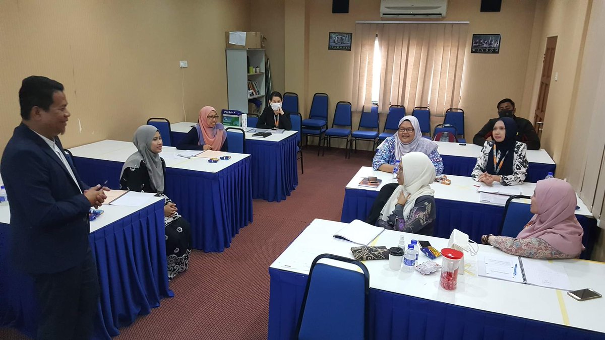 Programme: Application to Halal Pharmaceuticals &amp; Healthcare Products for UniKL MICET
Date: 10-12 Ogos 2020
Participant: Lecturers of UniKL MICET,  Melaka 

Thank you <a href="/twt_MICET/">UniKL MICET |</a> for choosing us as your Halal training provider 🙏