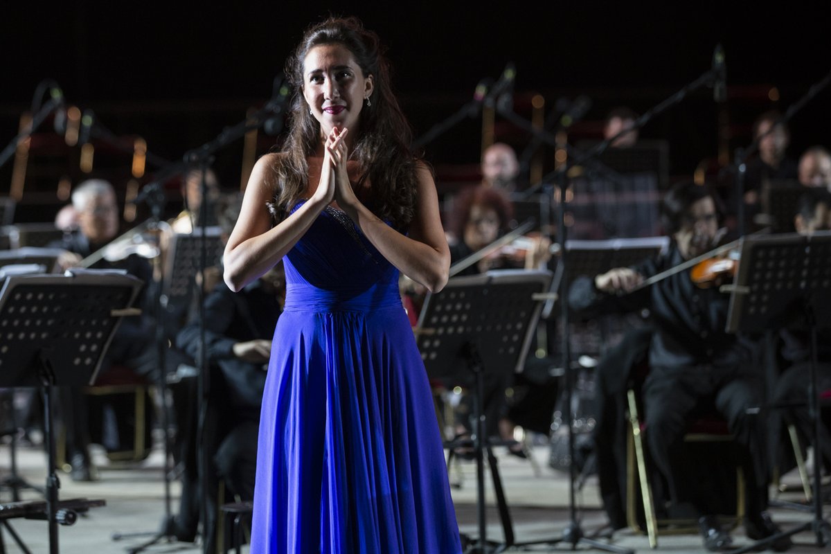 OperaRoma's tweet photo. Questa sera alle 21 ultimo appuntamento al Circo Massimo con "Il barbiere di Siviglia" di #Rossini in forma di concerto.
#OperaCircoMassimo #operaroma
#romarama #romarama2020
ph. Yasuko Kageyama / TOR https://t.co/vRJSQ2TZz5