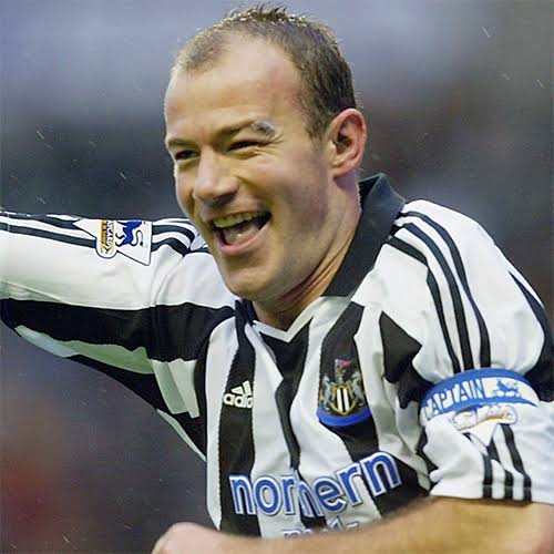 Happy birthday to the EPL all time highest goal scorer Alan Shearer .......  