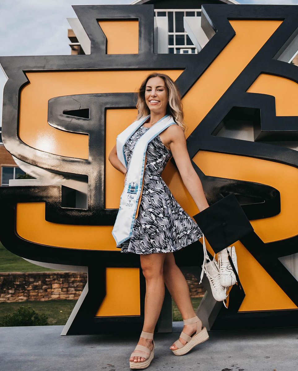 JohnWilsonBlade's tweet photo. Graduating with the Gold Seals? We wouldn't recommend it any other way 👀🔥 Congratulations @MorganSliker! 🙌🎉 https://t.co/R7yUvU0OVJ