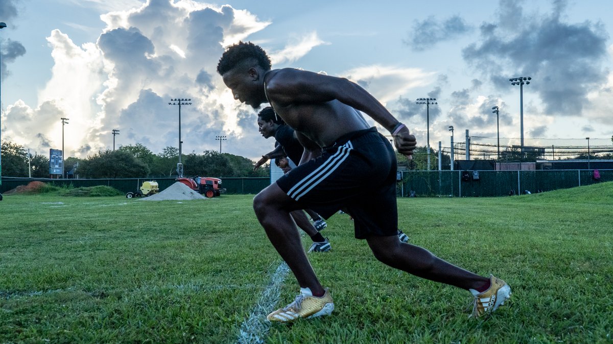 STU_Football's tweet photo. The dream is free. The hustle is sold separately.

#SetTheStandard // #STUFootball https://t.co/SGdjtf4Ate