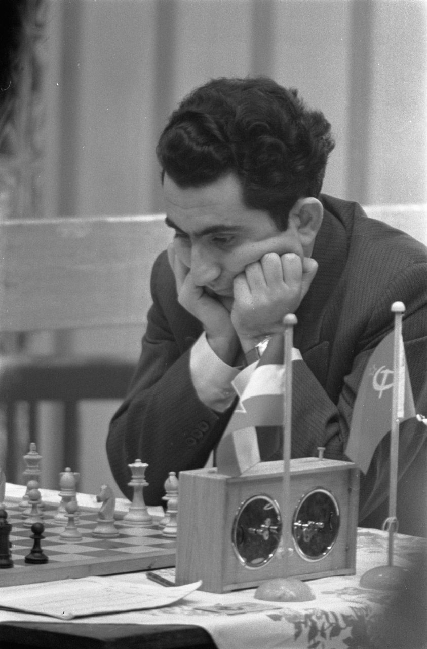 Play Like a World Champion: Tigran Petrosian