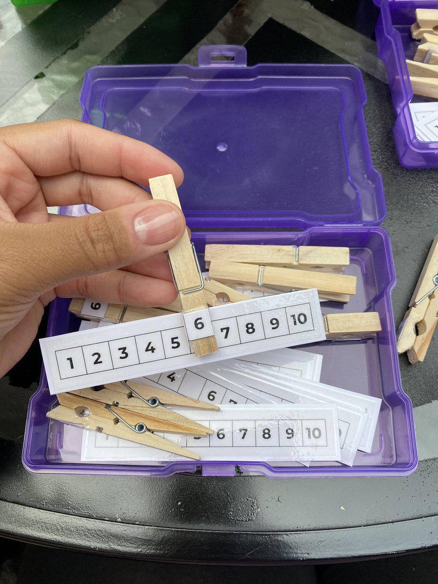 CallMeMoprah's tweet image. Today’s completed #taskboxes! Working with numbers + fine motor skills! #sped