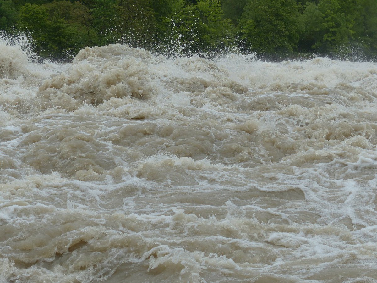 PGCountyDPWT's tweet photo. #Flooding  Please avoid the following areas due to high water - Northern Ave @ Glenn Dale Shop, Livingston Rd @ Pine Lane ,
1902 Taylor Ave, 11504 Brandywine Rd, 12618 McDuff Dr, 12707 Prestwick Dr, 108 St Andrews Dr, Floral Park @ Yellow Poplar. https://t.co/AGIHsuZrXp
