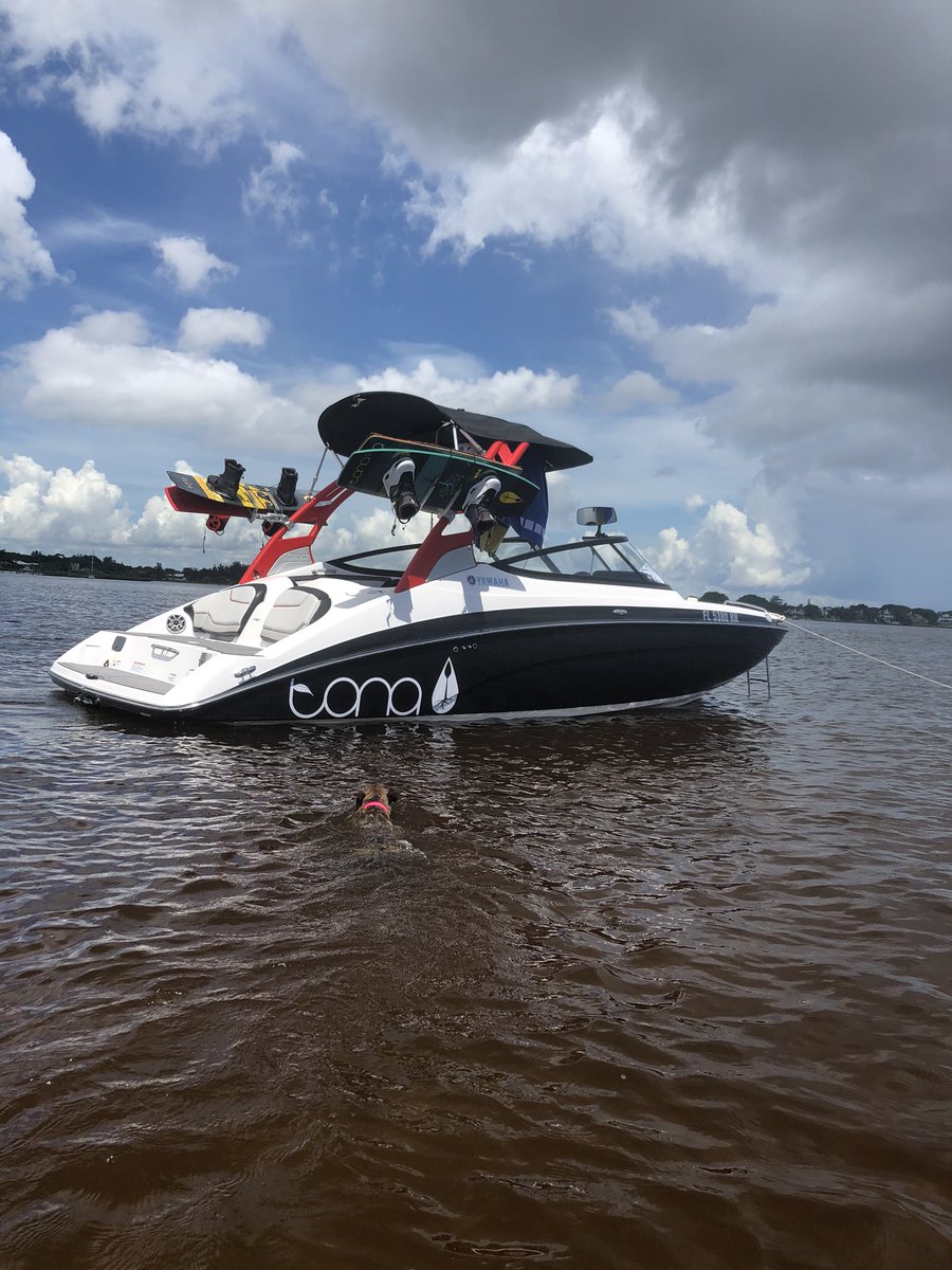 TonaLife's tweet photo. Tona Wake Boat. How we get to the remote islands where no one else is. When there’s no wind, we wake. Yamaha 212x Jet Boat #tonalife #jetlag #wakeboat #kiteboarding https://t.co/P7WfUZZr3a