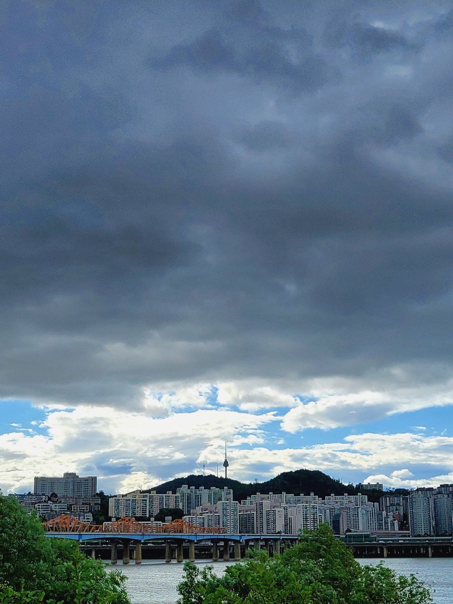 BTS_RM_OFFICIAL's tweet photo. Catching Clouds 🌧 #RM https://t.co/crKa8HIaLZ
