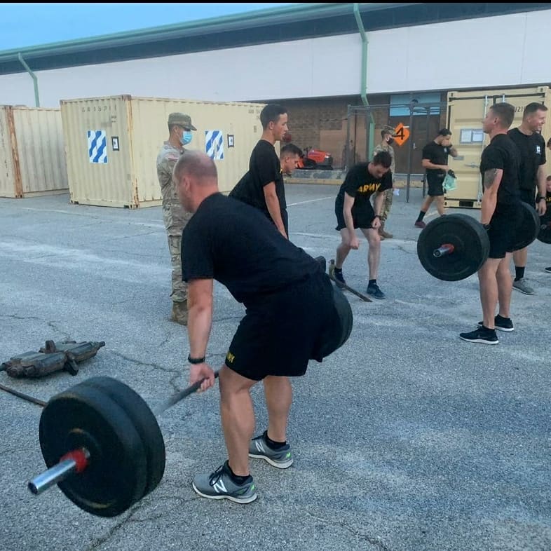 Desert_Rogues's tweet photo. This morning Desert Rogue Officers displayed their dedication to the Armor culture by incorporating carrying track into PT this morning. In between each intense station Rogue officers brought along their track and tanker bar.

#wepierce #armor #leaders #ROTM https://t.co/8EgOcUNoYQ